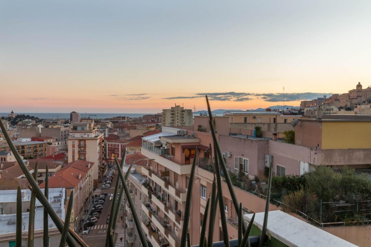 Eleventh Floor Suites Κάλιαρι Εξωτερικό φωτογραφία