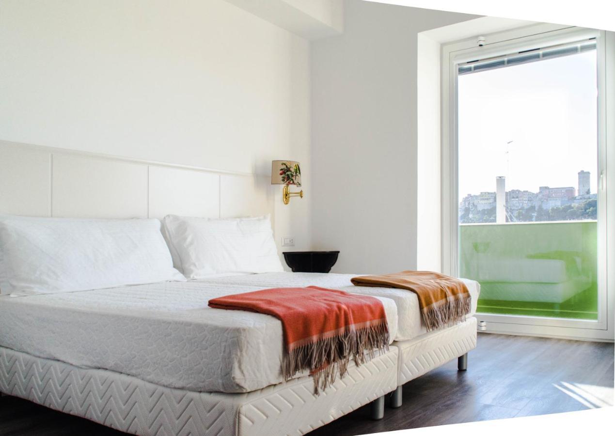 Eleventh Floor Suites Κάλιαρι Εξωτερικό φωτογραφία