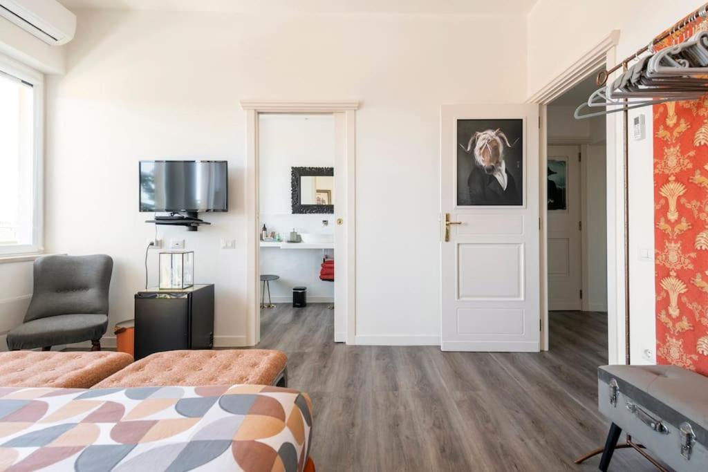 Eleventh Floor Suites Κάλιαρι Εξωτερικό φωτογραφία